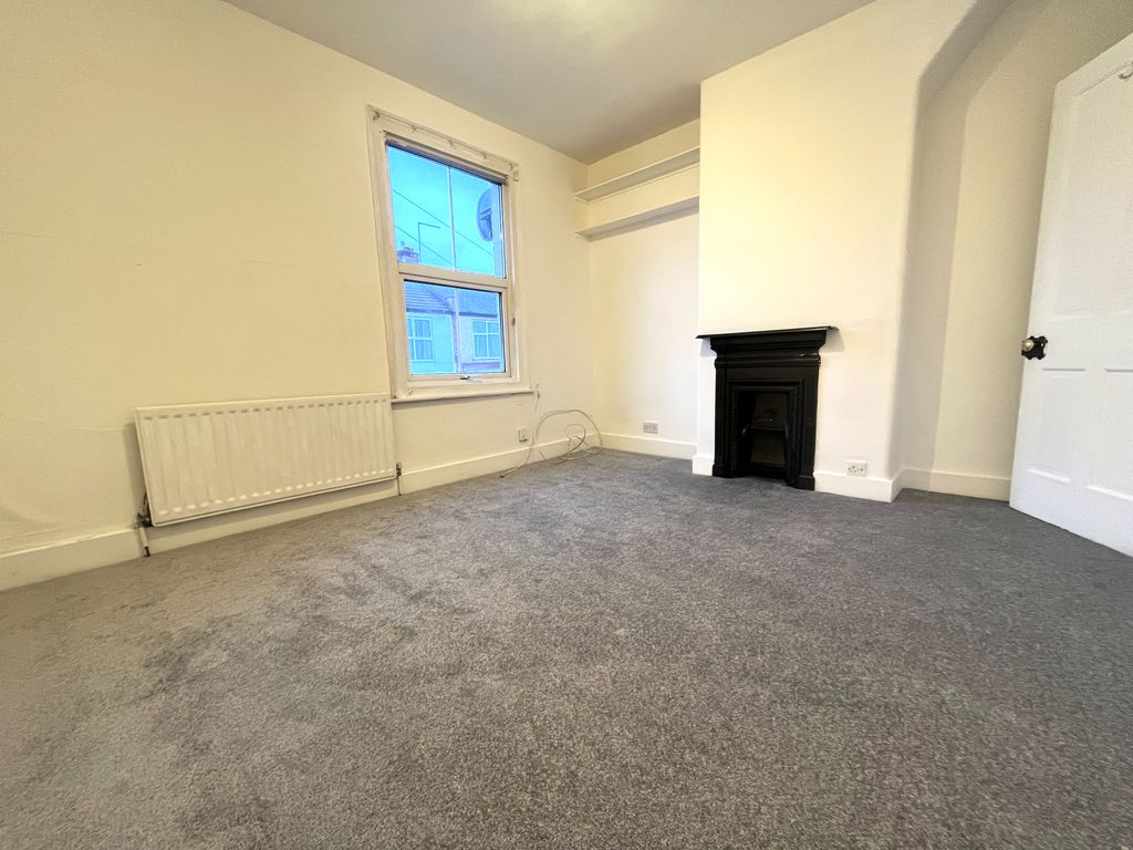 Property photo 2 of 6 Image