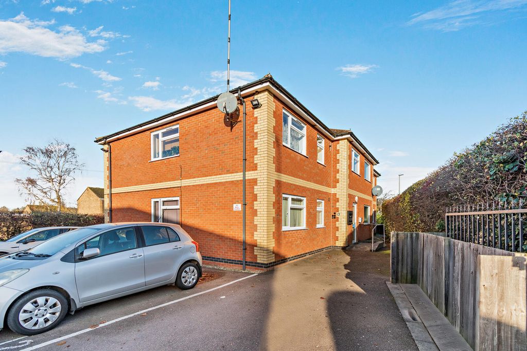 Property photo 1 of 10 8671531-Exterior01-800.Jpg