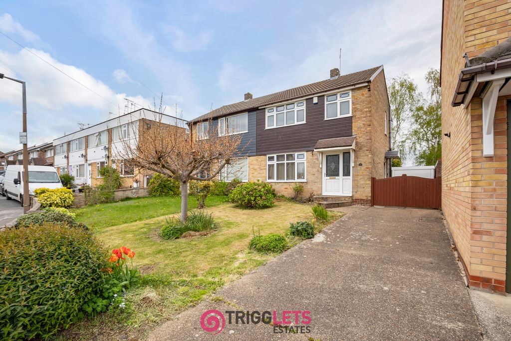 Property photo 2 of 21