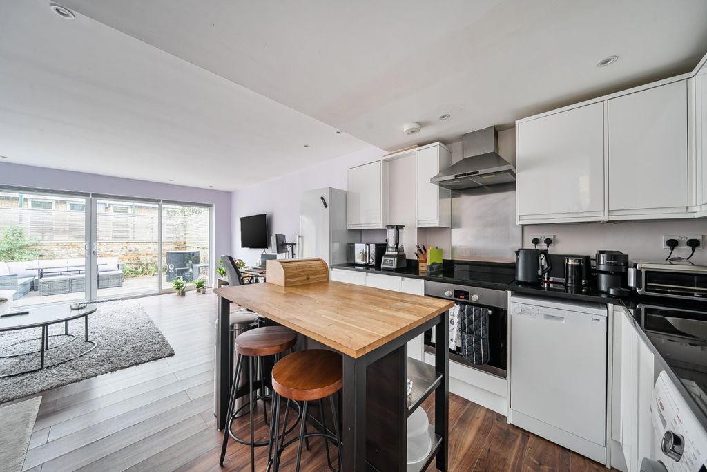 Property photo 2 of 17 Picture No. 06