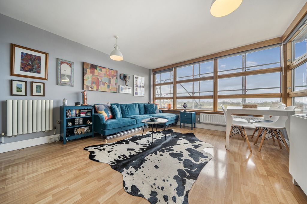 Property photo 1 of 21 1425622-9-69B0093...