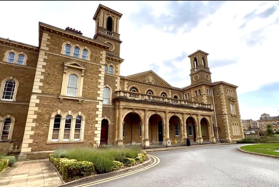 Property photo 1 of 18 4599221