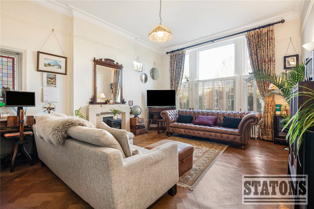 Property photo 3 of 23 Picture No. 23