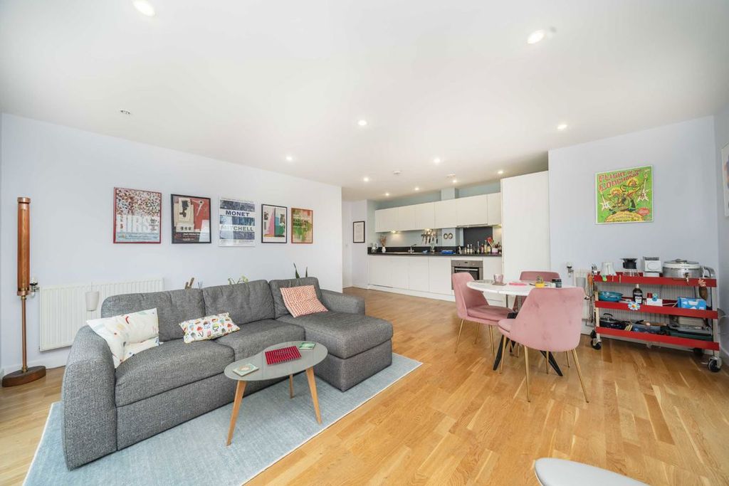 Property photo 2 of 6