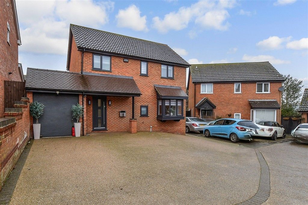 Property photo 1 of 11 External (Brochure)