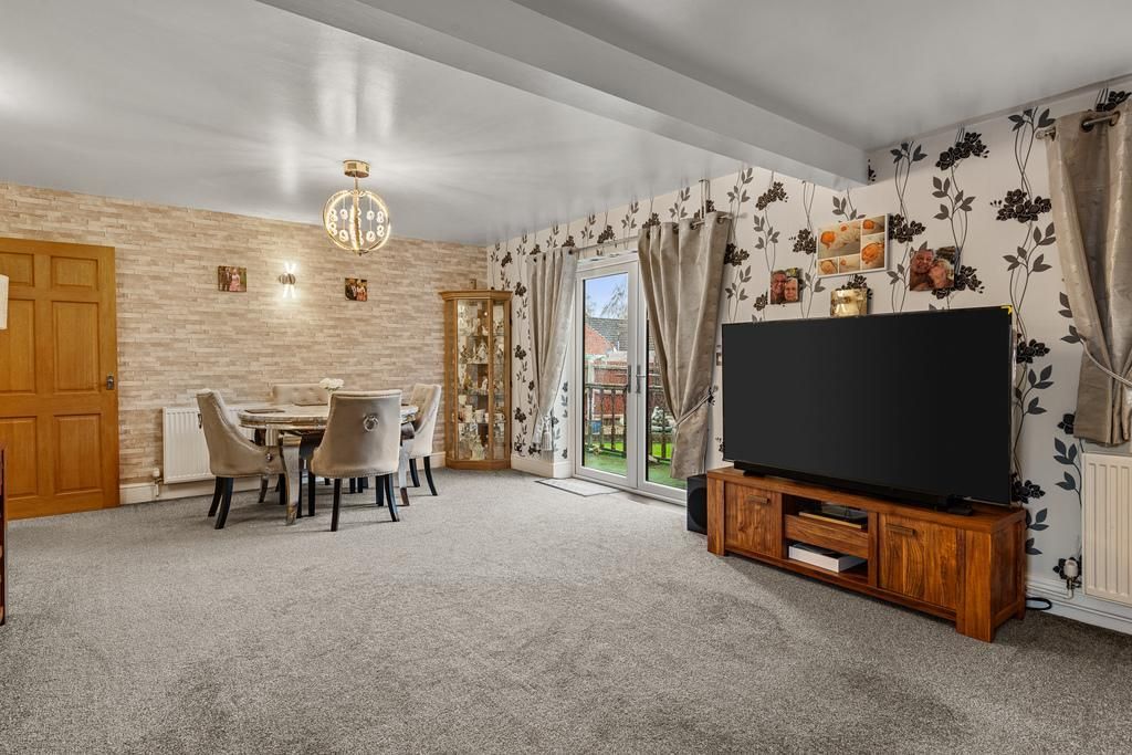 Property photo 3 of 19 Photo 3