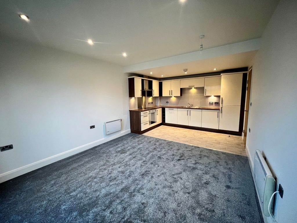 Property photo 3 of 12