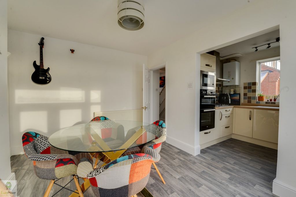 Property photo 1 of 11 Dsc09525-Dsc09529