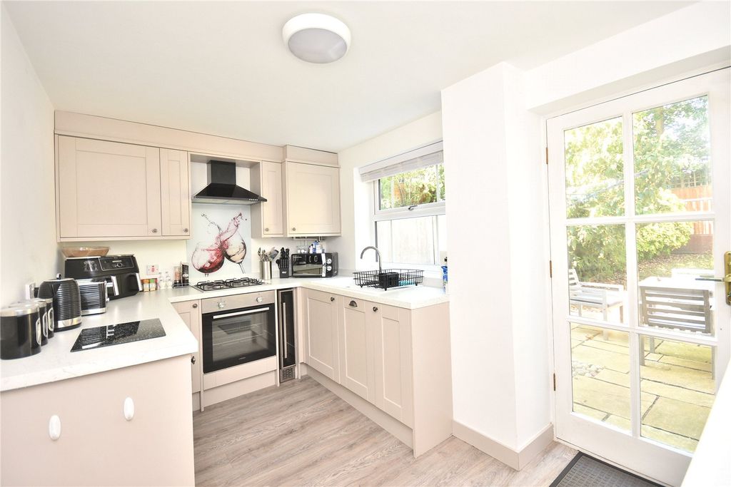 Property photo 3 of 15 Picture No. 08