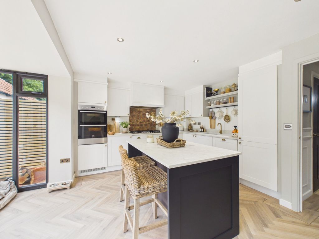 Property photo 2 of 30 5249703
