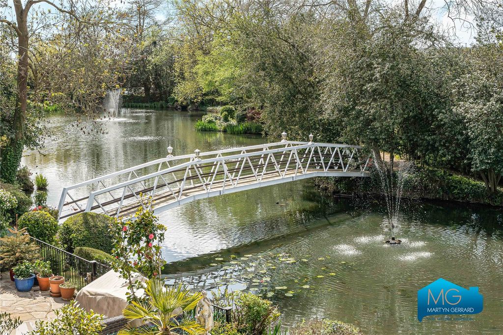 Property photo 2 of 25 Picture No. 40