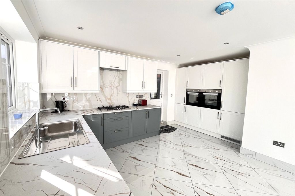 Property photo 3 of 11 Picture No. 54