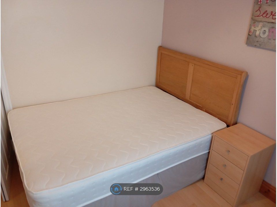 Property photo 1 of 12 Bedroom 3