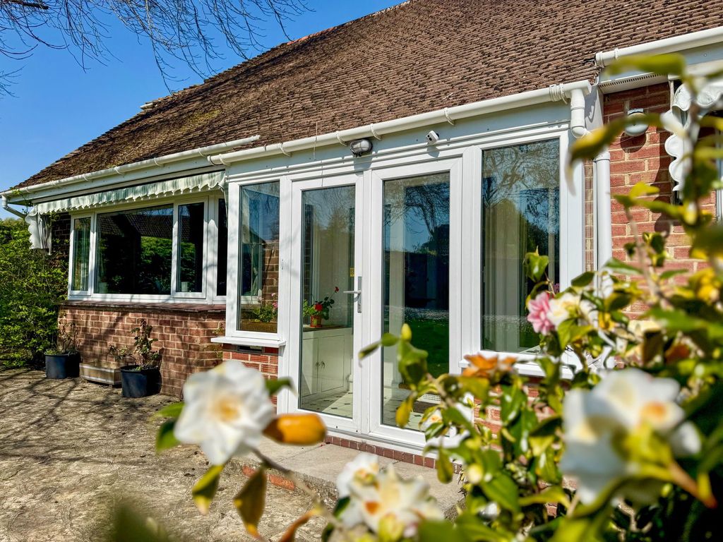 Property photo 3 of 33
