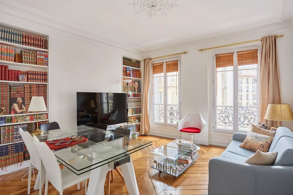 Property photo 1 of 14 Charming 3-Room Apartment In Notre-Dame-Des-Champs
