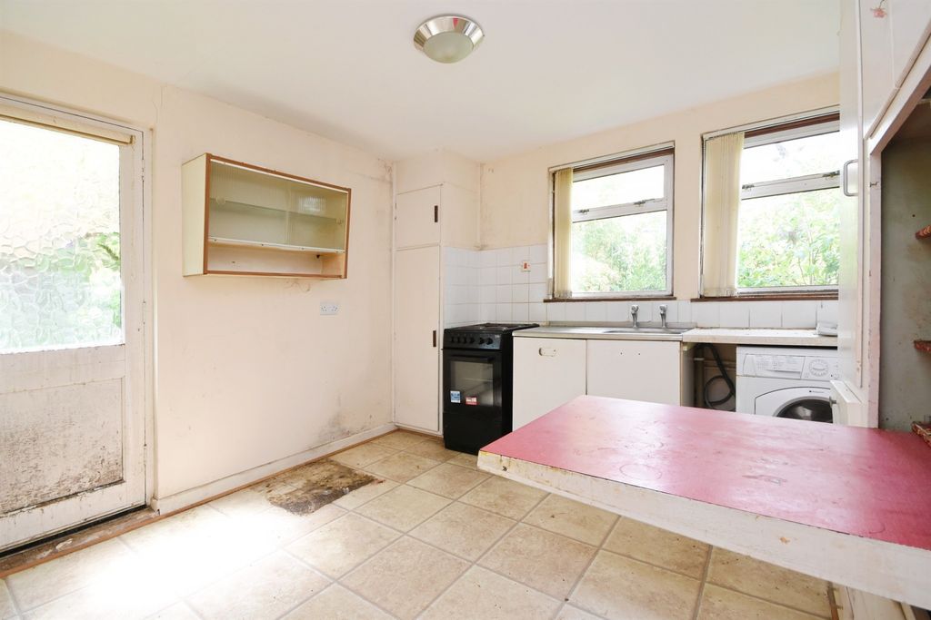 Property photo 3 of 16