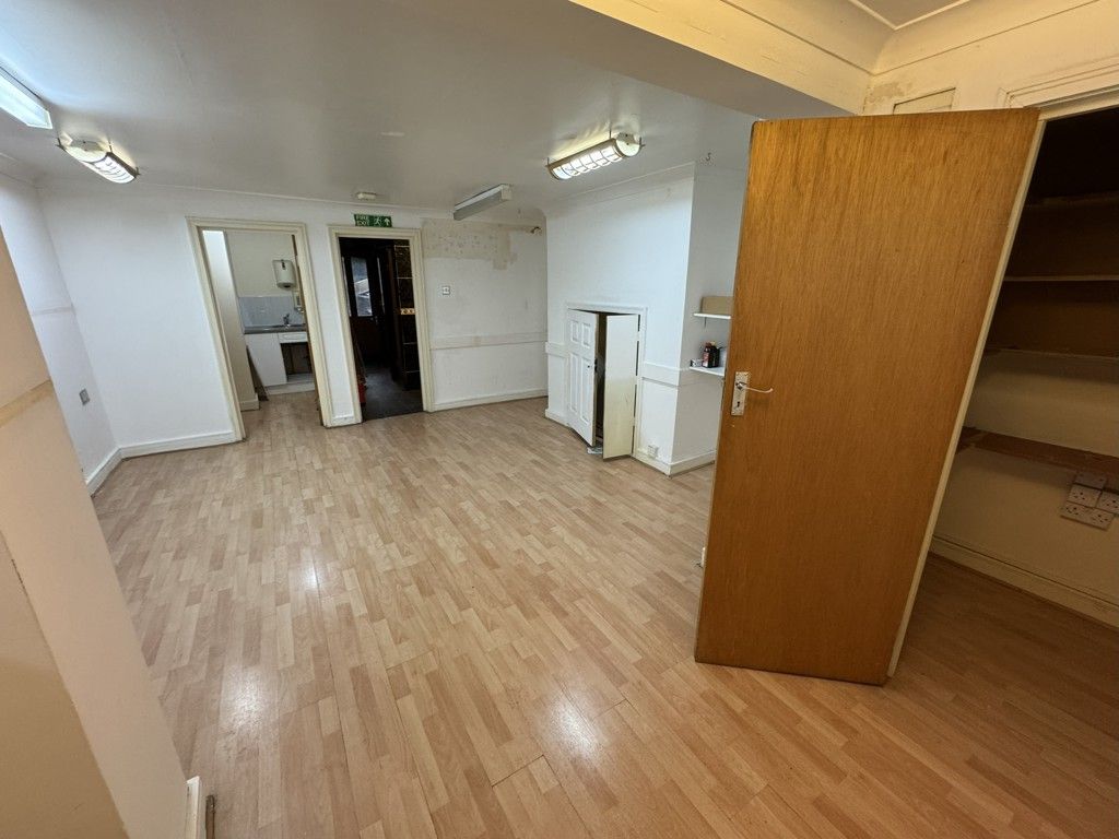 Property photo 3 of 6 Photo 2