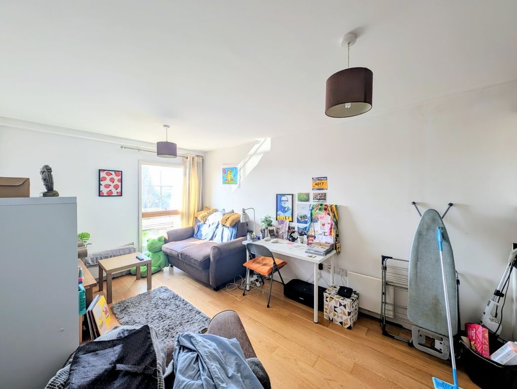 Property photo 3 of 7 Picture No. 11