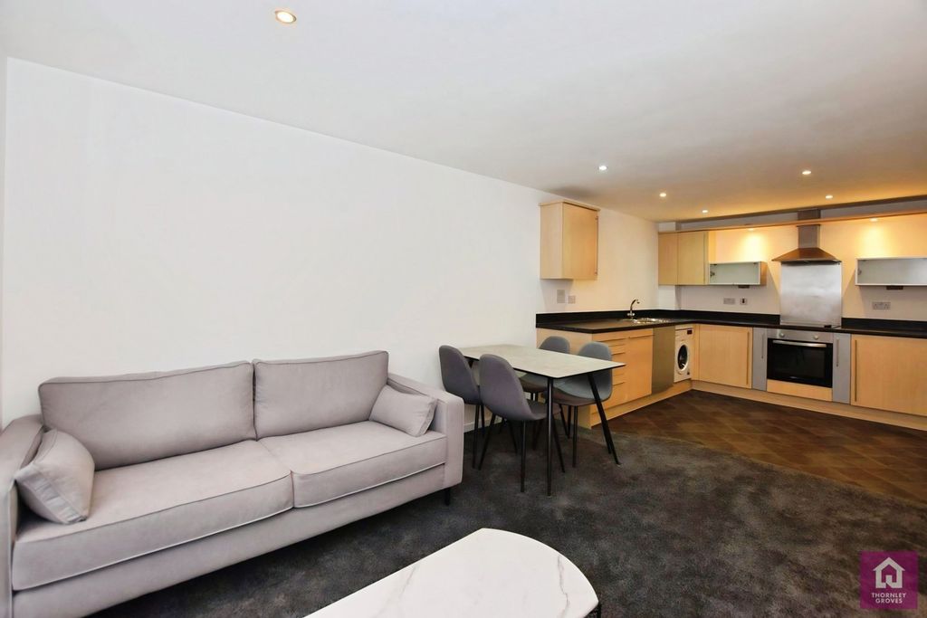 Property photo 3 of 13 Pbox-Img.Jpg