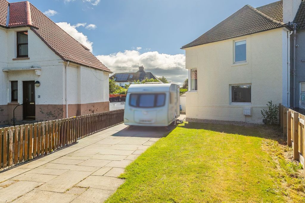 Property photo 1 of 27