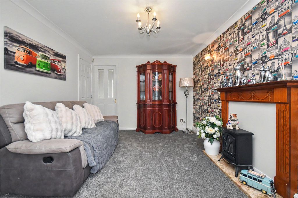 Property photo 2 of 15 Picture No. 10