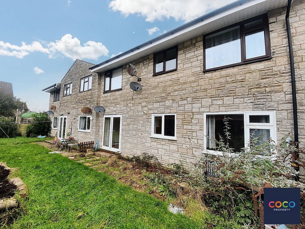 Property photo 1 of 4 Front