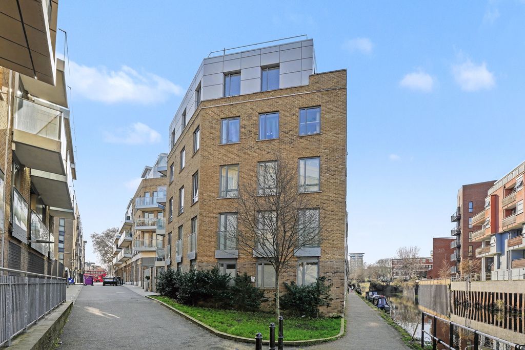 Property photo 1 of 12