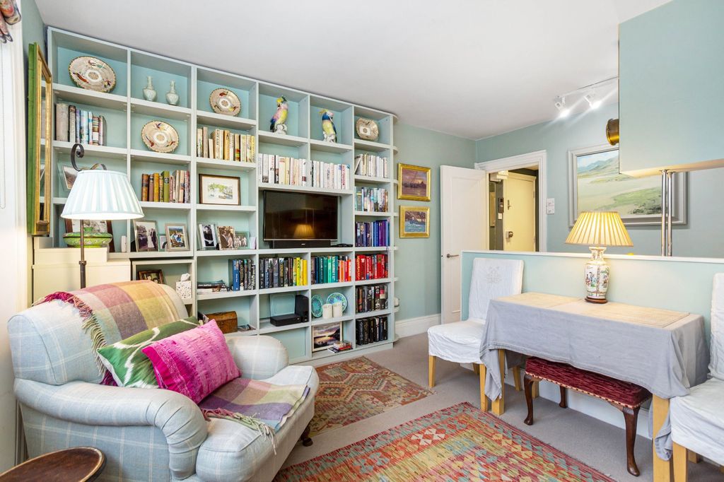 Property photo 3 of 7 Picture No. 16