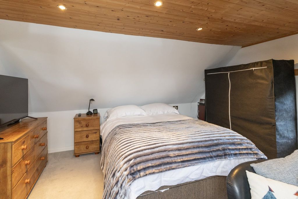 Additional image 21 of 4 bed detached house to rentLa Route De La Hougue Du Pommier, Castel, Guernsey GY5