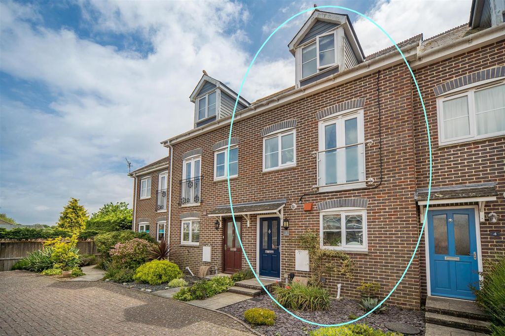 Property photo 1 of 17 3 Mariners Row