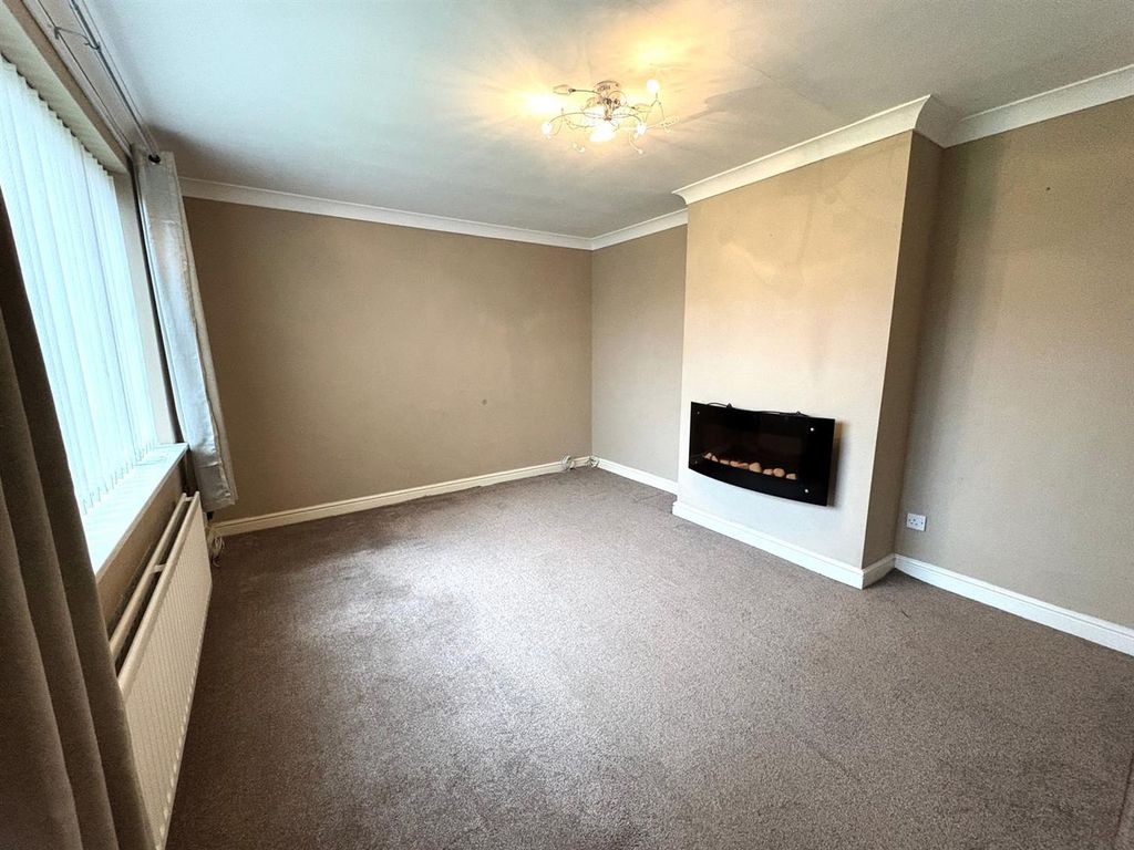 Property photo 2 of 14 Lounge1.Jpg