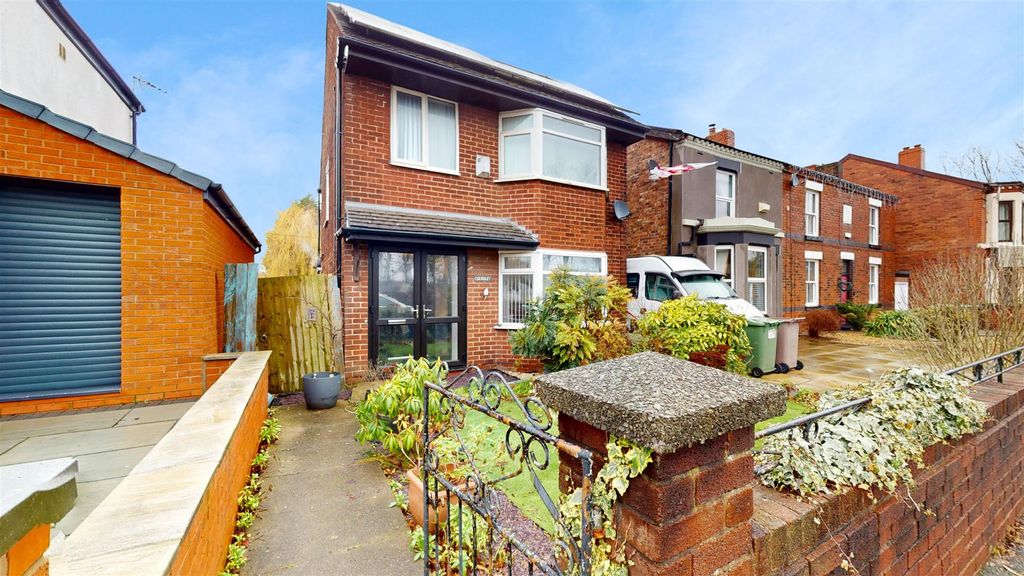 Property photo 1 of 32 Church Road - For Sale.Jpg