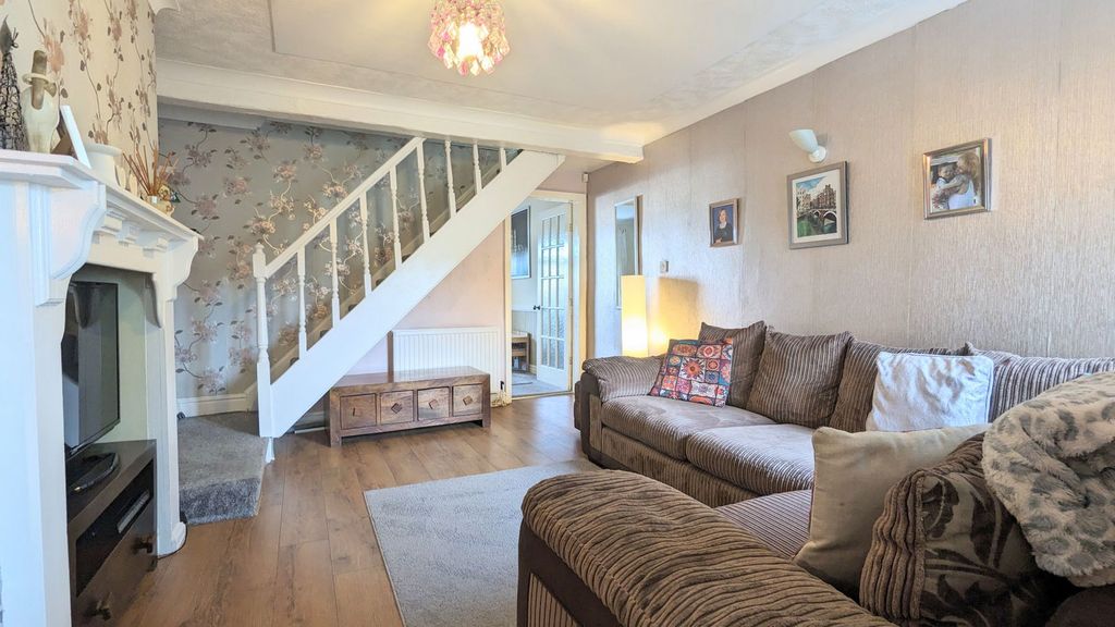 Property photo 3 of 23