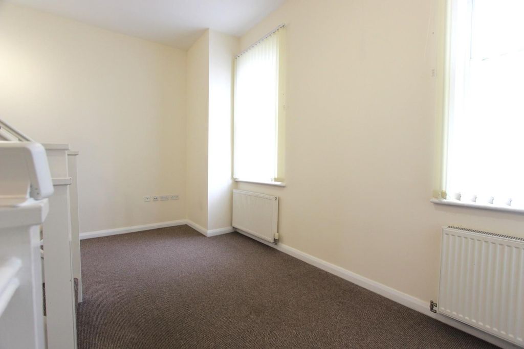 Property photo 3 of 9 Lounge 27 Cp.Jpg