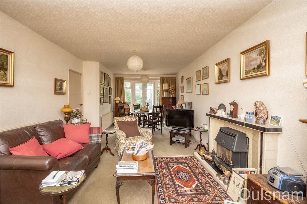 Property photo 3 of 23 Picture No. 12