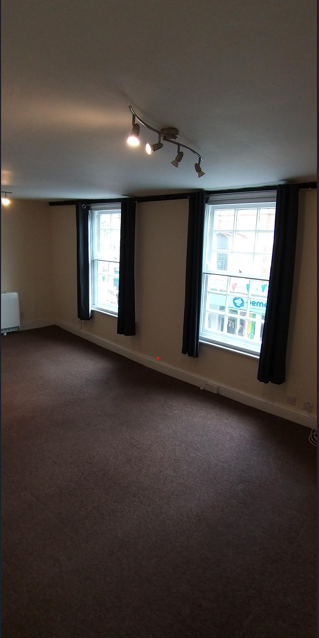 Property photo 2 of 11 Living Room