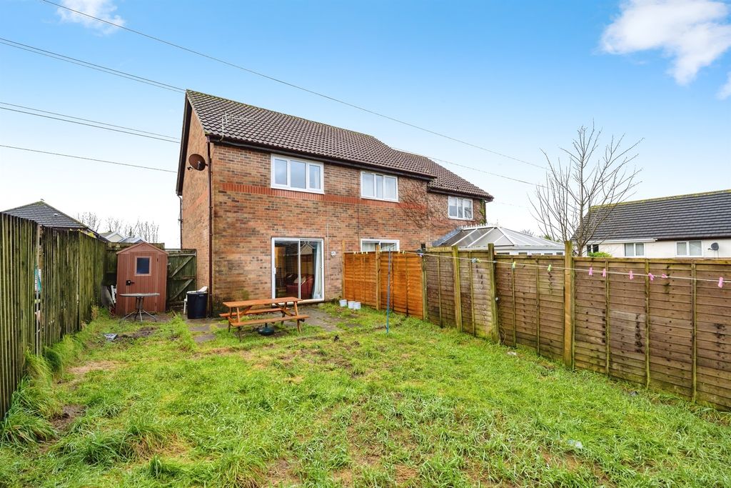 Property photo 2 of 20