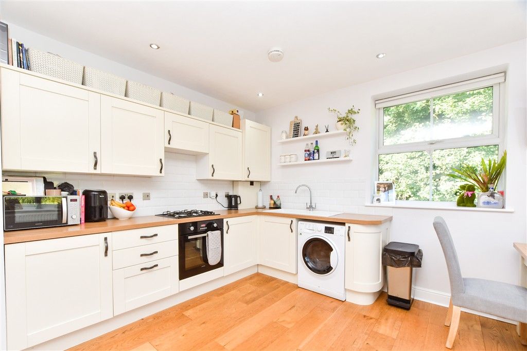 Property photo 3 of 15 Kitchen/Lounge/ Diner