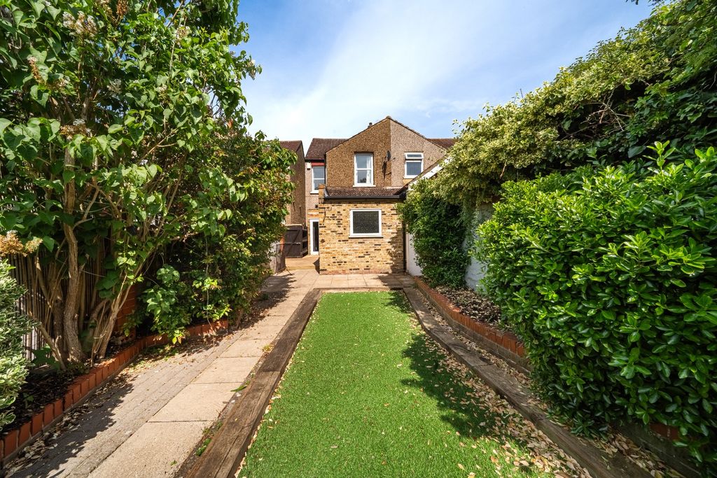 Property photo 3 of 18 4083776