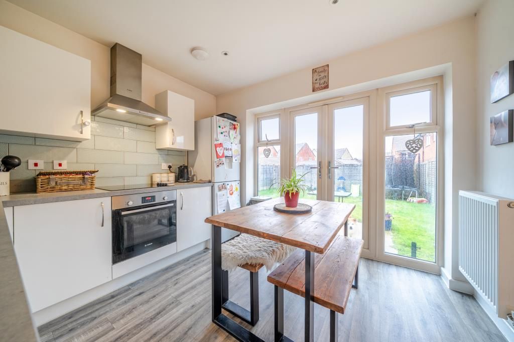 Property photo 2 of 20 Kitchen