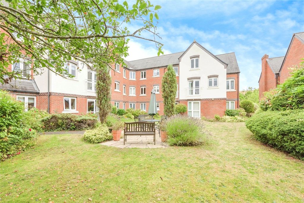 Property photo 1 of 14 Gardens