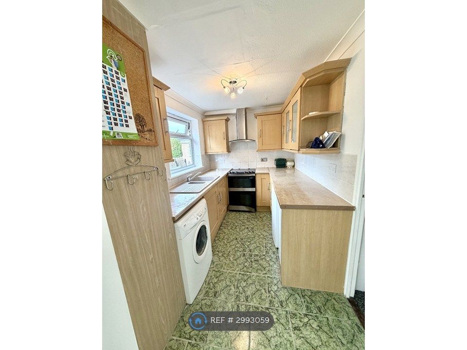 Property photo 3 of 13 Kitchen