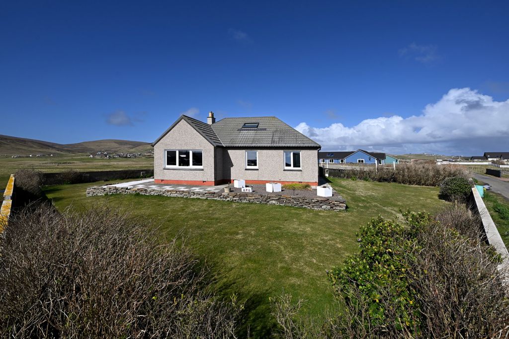 Property photo 1 of 43