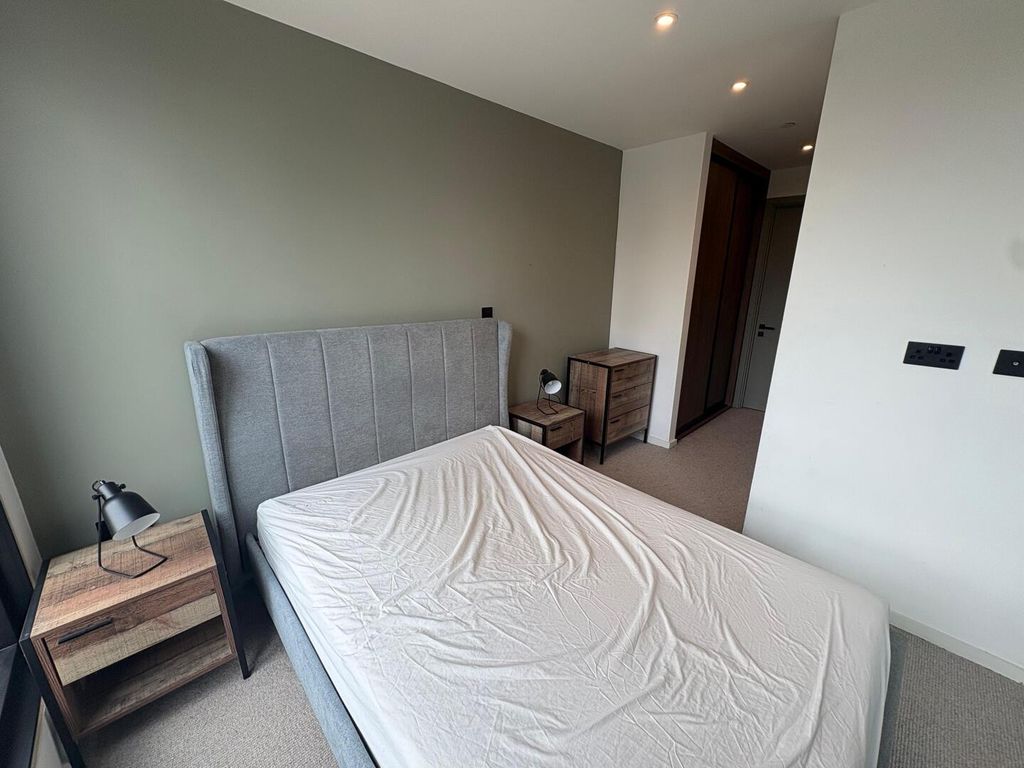 Property photo 3 of 10 Bedroom