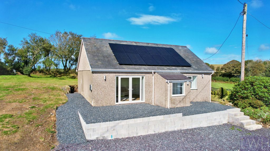 Property photo 3 of 18 Front