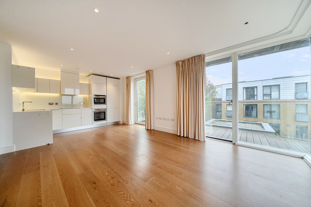 Property photo 2 of 27 1370229-13-68F0c7...