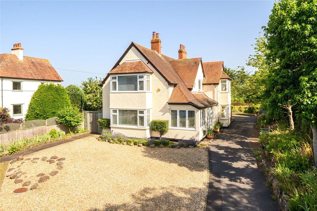 Property photo 1 of 34 Picture No. 23