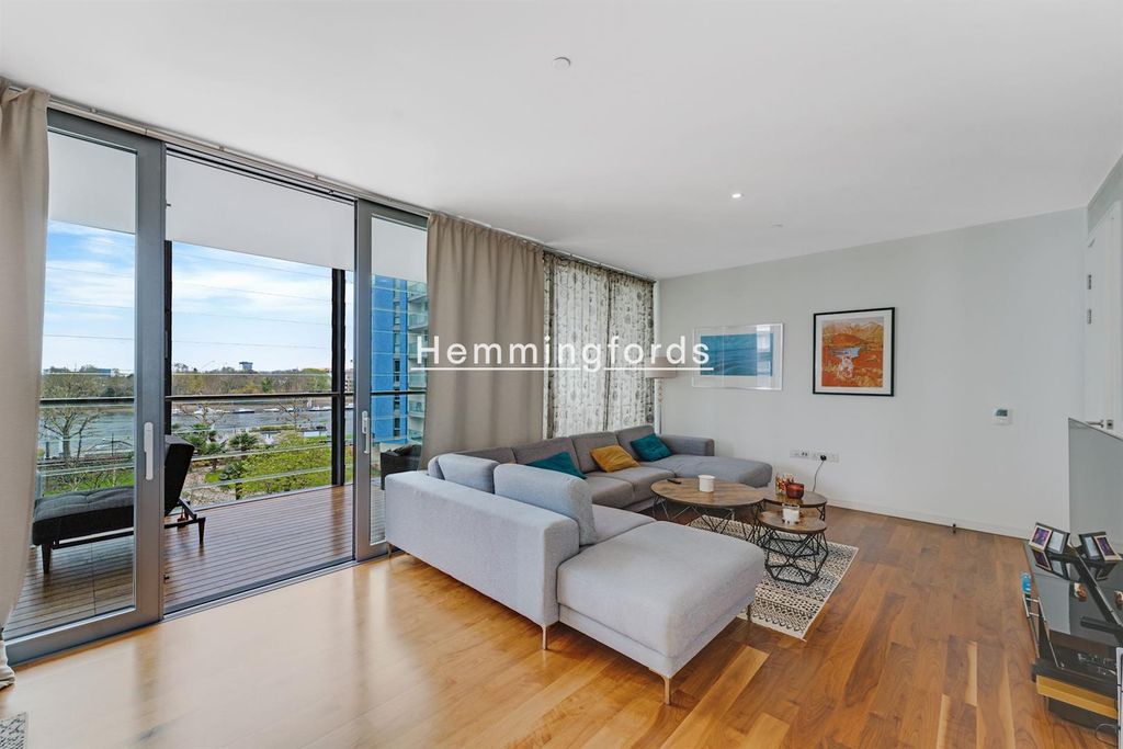 Property photo 2 of 15 10-5E19Dsc03701-Medium.Jpg