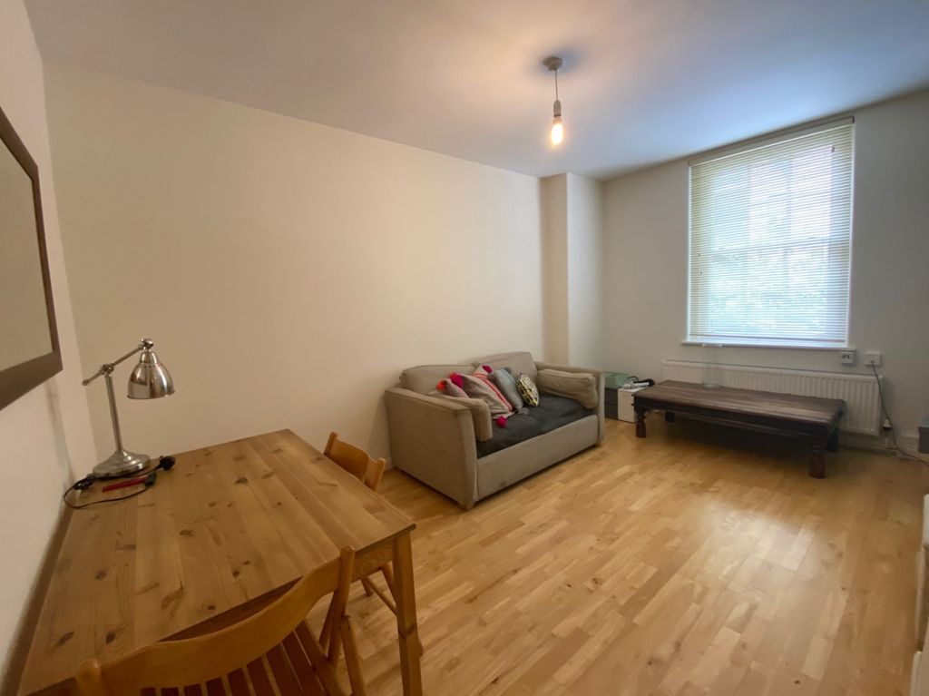 Property photo 2 of 8 Gallery