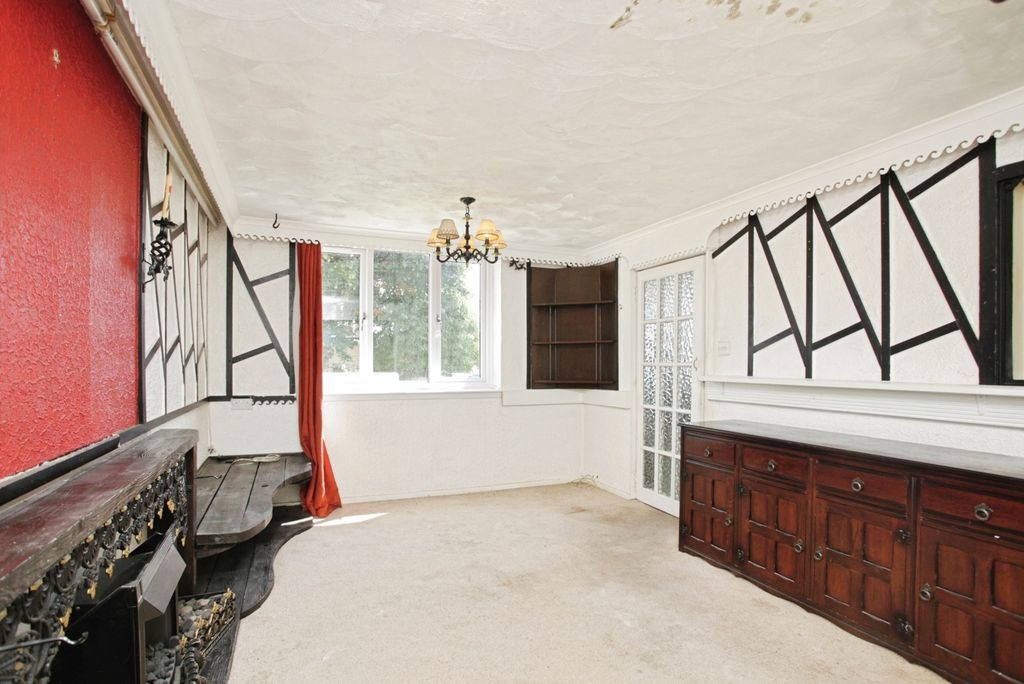 Property photo 3 of 12 Pbox-Img.Jpg